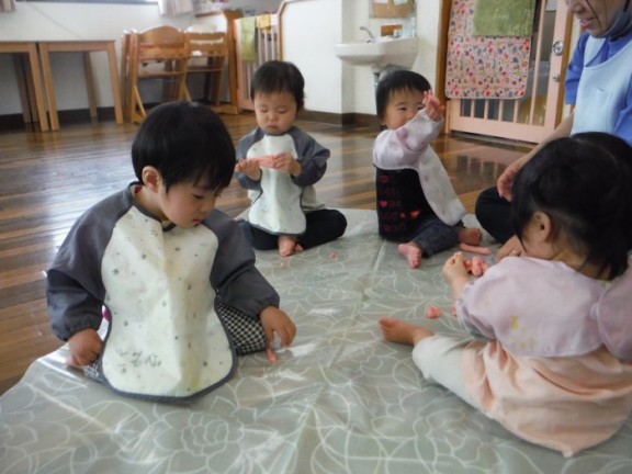 ひよこ・たんぽぽ2組の様子
