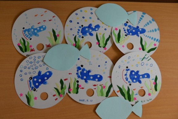 足型でうちわ製作～ベビークラス～