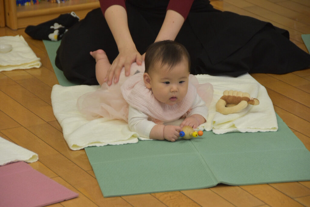 ベビーマッサージ