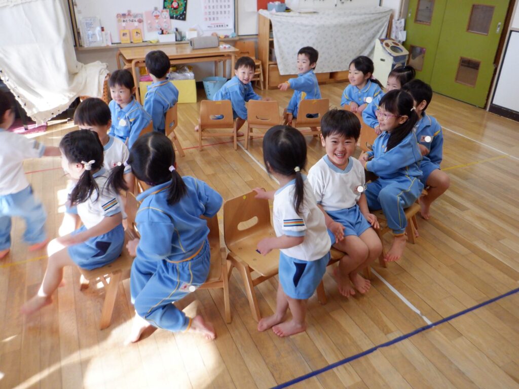 すみれ組　椅子取りゲーム