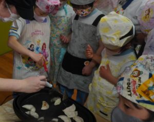 お別れ会食をしました🥟