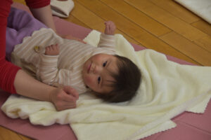 ベビーマッサージ